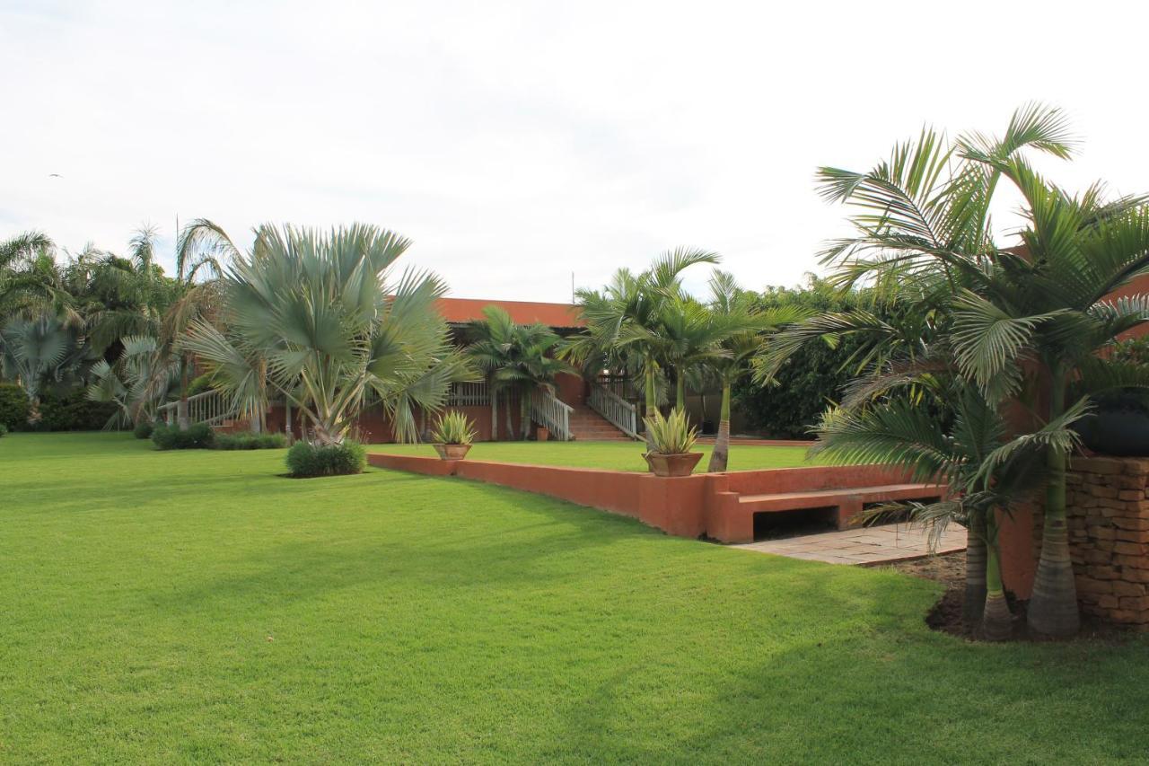 Batter Boys Guest House Pretoria-Noord Exterior foto